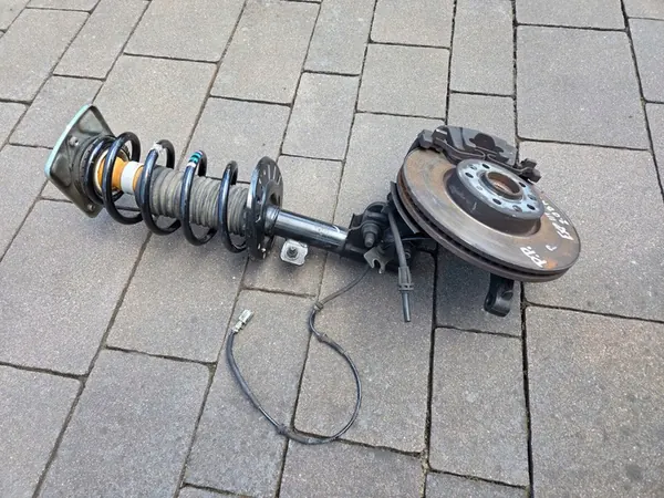 Assemblaggio McPherson Destro Anteriore 2.0 HDI image 4