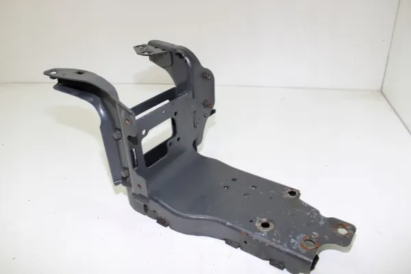 Trittstützenhalterung OEM 9606601230 für Actros MP4 image 2