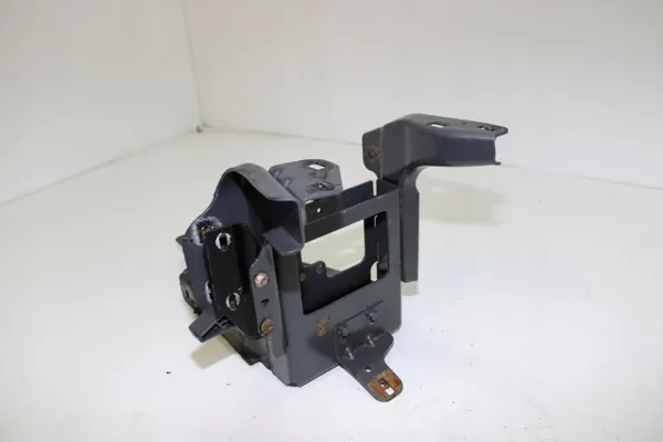 Trittstützenhalterung OEM 9606601230 für Actros MP4 image 4