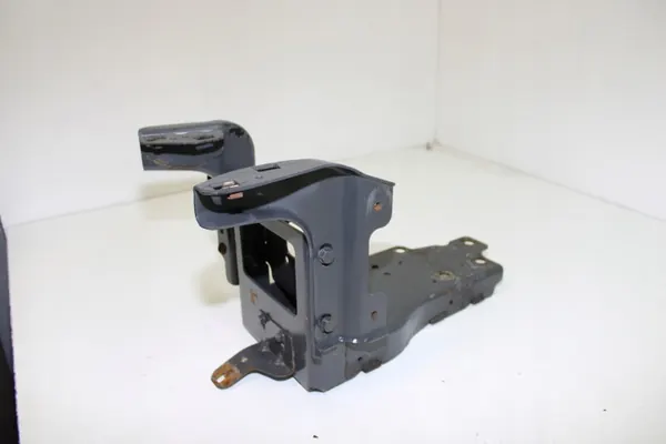 Trittstützenhalterung OEM 9606601230 für Actros MP4 image 5