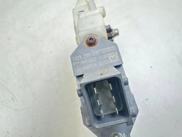 Takaluukun moottori Toyota Avensis T250 2005 T223790 image 3