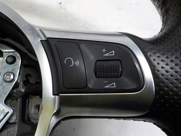 Volant Audi S3 8P Cuir Multifonction OEM image 6