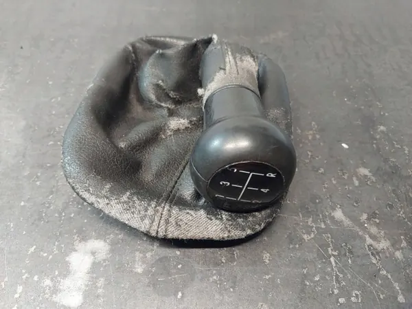 Pommeau de levier OEM 3B0711115 pour Volkswagen PASSAT B5 image 2