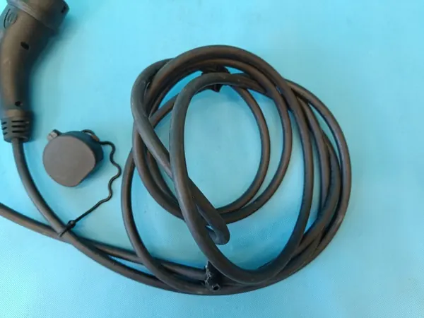 Cable de carga Audi Q8 e-tron 55 Quattro 300kW 2019 OEM 4N0971675 image 3
