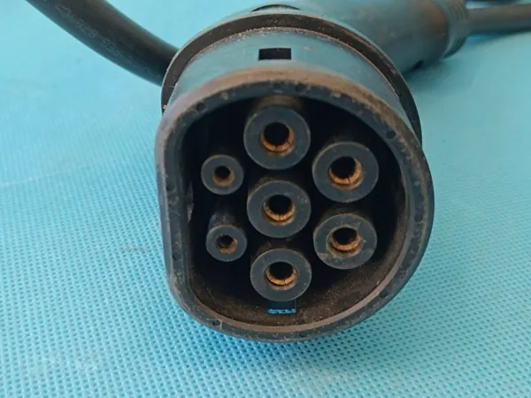 Cable de carga Audi Q8 e-tron 55 Quattro 300kW 2019 OEM 4N0971675 image 8