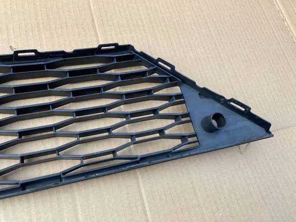 Griglia Centrale Seat Leon III FR radar 5F0853667D image 6