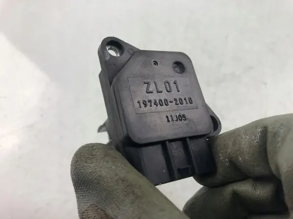 Débitmètre Mazda 5 OEM 17162718 Occasion image 4