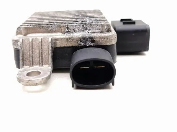 Kia Niro Tuulettimen Ohjausmoduuli OEM 25385-G2000 image 5