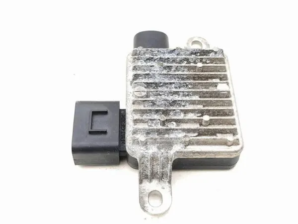 Kia Niro Tuulettimen Ohjausmoduuli OEM 25385-G2000 image 7