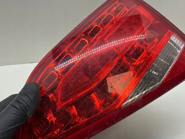 Audi A4 S4 B8 8K 2011 Luz Trasera Derecha image 2