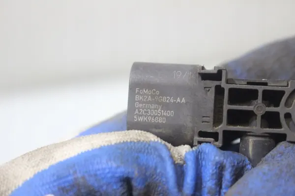 DPF Pressure Sensor FORD KUGA II 2.0L diesel BK2A9G824AA image 3