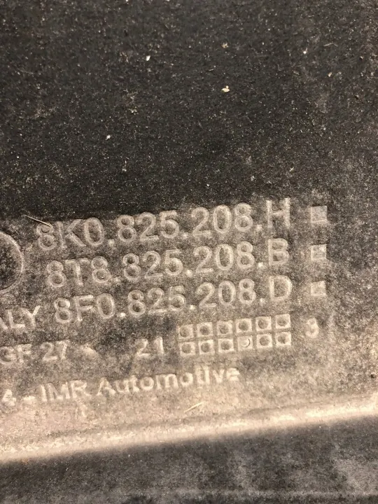 Audi A4 B8 A5 Underrede Skydd OEM 8T8825208B image 5