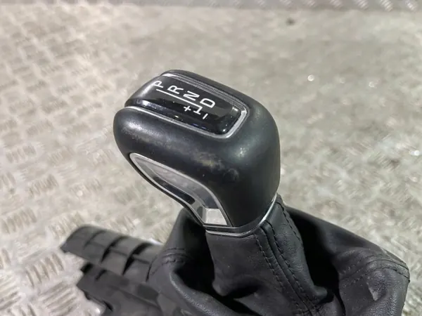 Volvo XC90 2017 Växelspak OEM 31437769 - Begagnad image 4