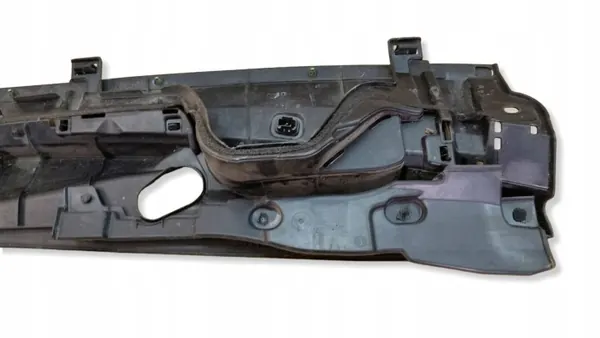 Pare-brise Toyota Yaris d'occasion OEM 55751-0D040 image 9