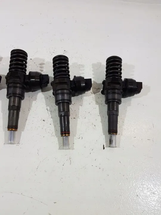 Pompe lave-glace OEM 038130073BQ VW Audi Skoda Seat image 3