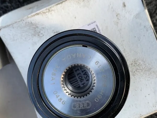 Vaihtovirtageneraattorin hihnapyörä VW Audi Seat Skoda OEM 06H903219C image 3