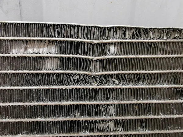 Condenseur A/C Ford OE EJ7H19F565ABBAX pour Kuga II image 6