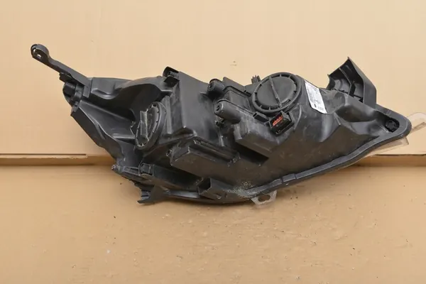 Vasen etuvalo Opel Astra J Lift LED OEM 13365290 image 8