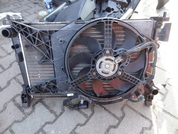 Radiador de agua Opel Corsa D 440926702 image 9