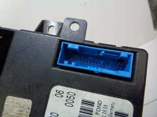 Audi A8 D3 Istuimen Ohjausmoduuli OEM 4E0959860 image 5