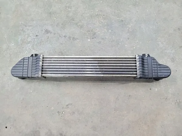 Mercedes W220 Intercooler A2205000000 image 2