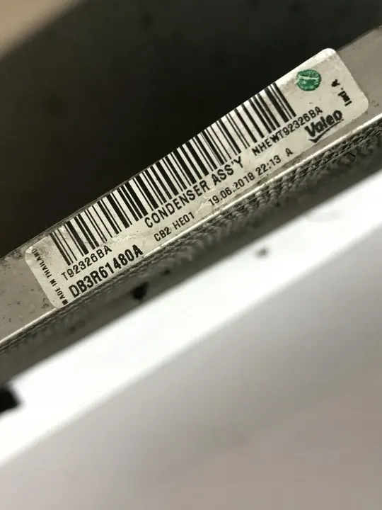 Mazda OE DB3R61480A Ilmastointikondensaattori image 8