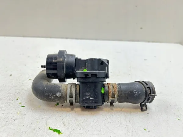 2018 Mercedes-Benz B W246 W242 Radiateurslang A2702000300 image 3