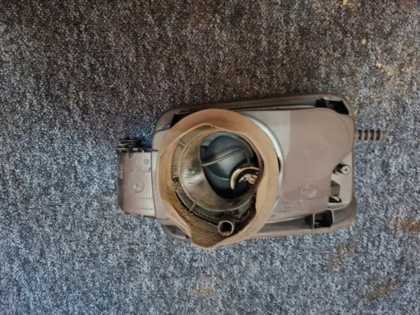Polttoainesäiliön kansi OEM 7 222 392 - 04 BMW 5-sarja 2015 image 4