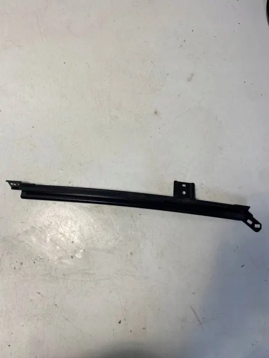 Land Rover Evoque Hecktürglasleiste OEM K8D2255A62BC image 2