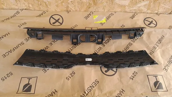 KIA PICANTO III Grill Radiator Support OEM 86350 G6010 image 3