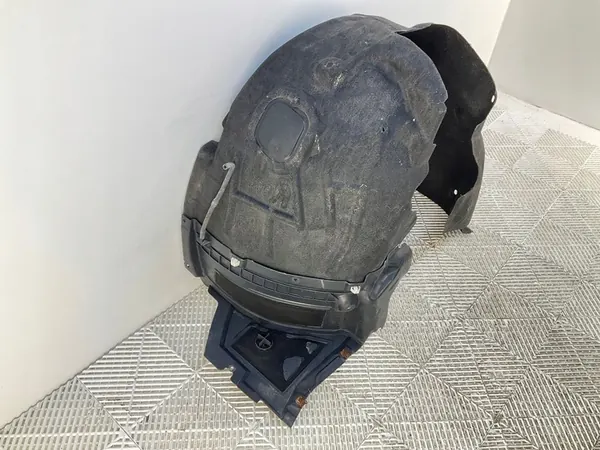 Oikea Etulokasuoja Audi A6 C7 4G0821134D image 2