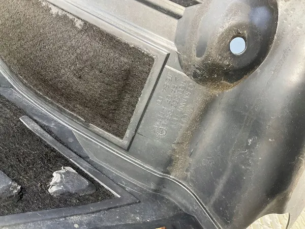 Oikea Etulokasuoja Audi A6 C7 4G0821134D image 5