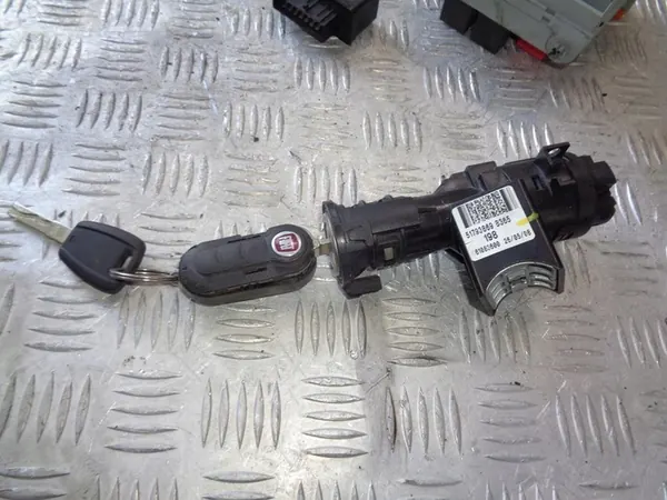 Unité de contrôle moteur ensemble immobilisateur Fiat Bravo II 1.6 M-JET image 10