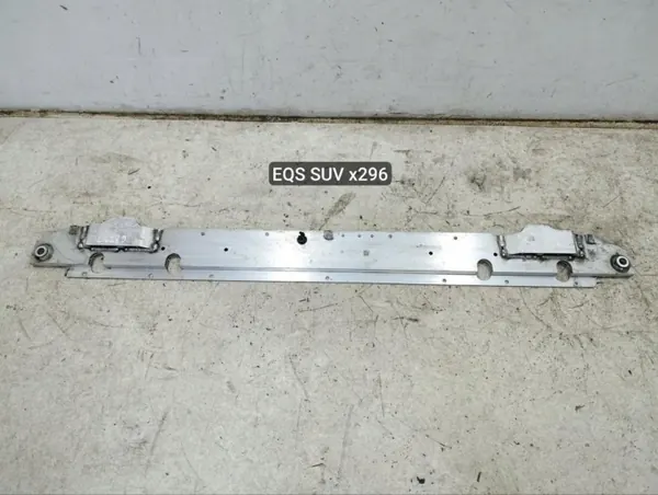 Montaje Mercedes-Benz EQS SUV 2023 OEM A7896190800 image 2