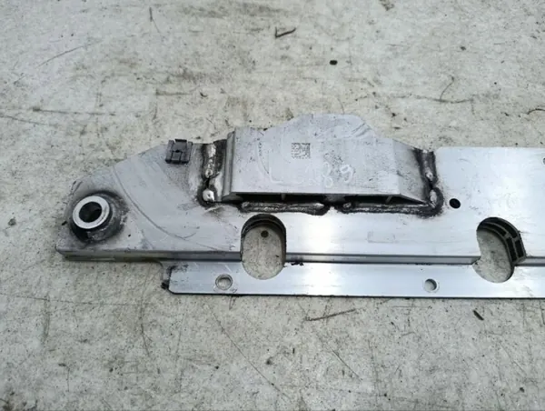 Montaje Mercedes-Benz EQS SUV 2023 OEM A7896190800 image 3
