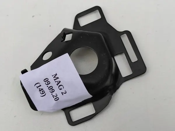 Mercedes SLS W197 Mittariston Kiinnike OEM A1976890457 image 4