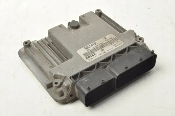Unidade Comando Motor Chevrolet OEM 96814451 - Usado image 2