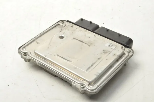 Unidade Comando Motor Chevrolet OEM 96814451 - Usado image 4