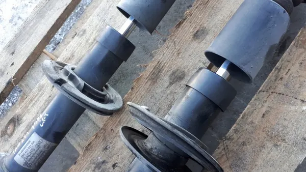 OEM 8K0413031BA Framhjulsstötdämpare par för Audi image 6