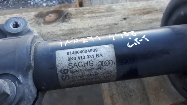 OEM 8K0413031BA Framhjulsstötdämpare par för Audi image 9