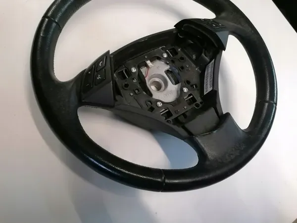 Volante de couro multifuncional BMW 5 E60 E61 03- image 4