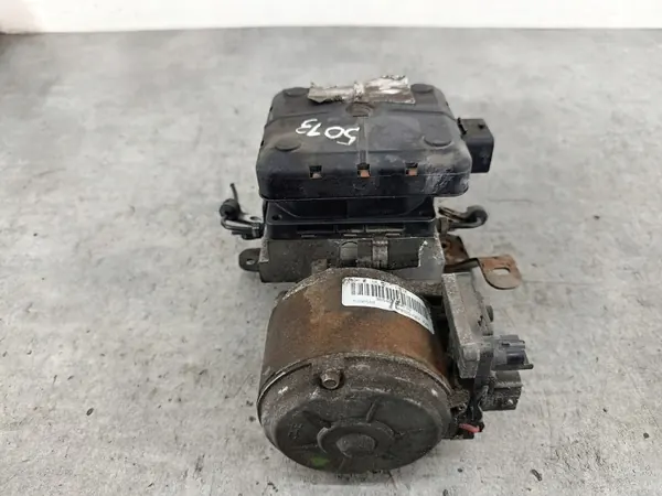 Pompe de suspension OEM 9654068680 pour Citroen C5 II image 2
