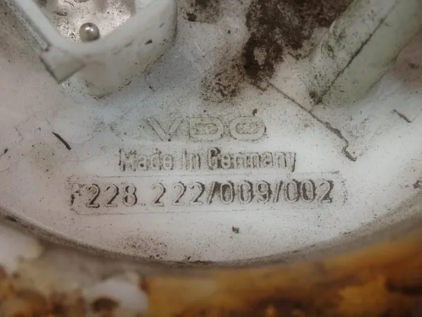 Polttoainepumppu BMW E46 01-06 2.2 170HV 1184165 4 Pin image 8