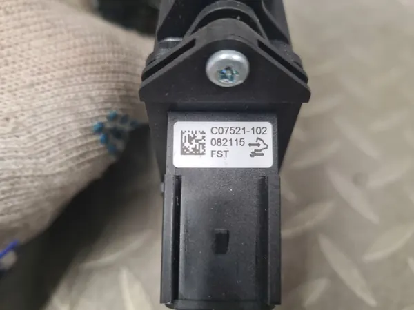 Fönsterreglage höger OEM C07521-102 Opel Adam image 4