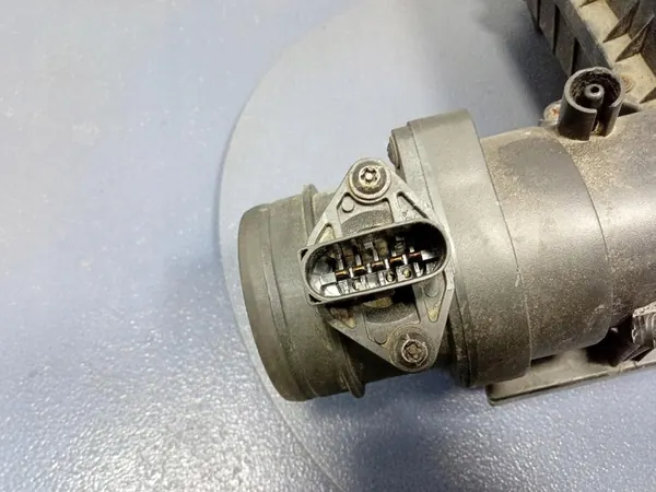 SEAT ALTEA 2.0 TDI Ilmansuodattimen Kotelo 3C0129607AB image 6