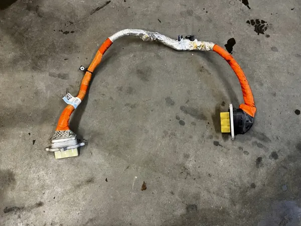 Ford OE Korkeajännitekaapeli L1M8-14B245-BE L1M8-14A099-FB image 2