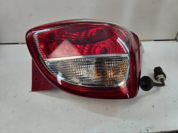 Luz trasera derecha Hyundai i10 II image 5