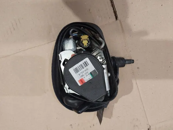 Cinto de segurança esquerdo dianteiro Ford Focus BM51-61295-ACW image 2