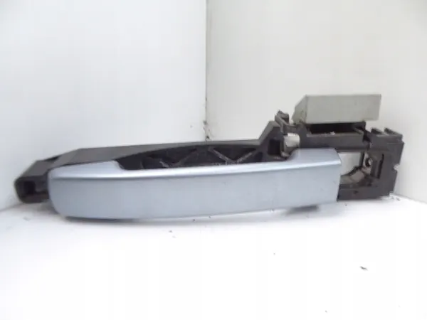 Nissan Qashqai I J10 Vasemman Etuoven Kahva KAQ image 2