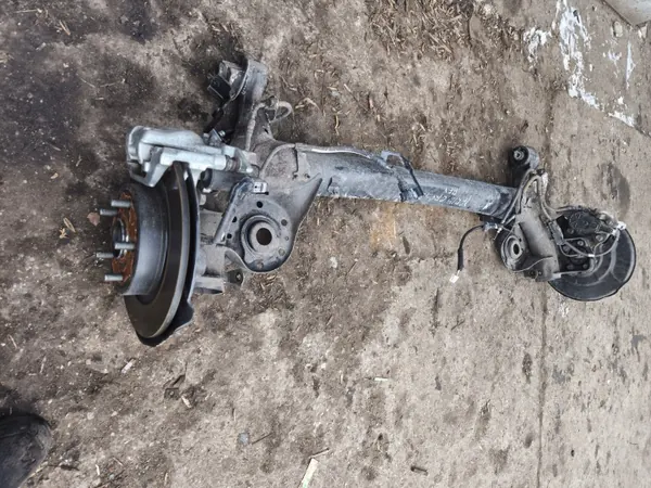 Toyota Yaris Cross achterasbalk OEM - Compleet image 5